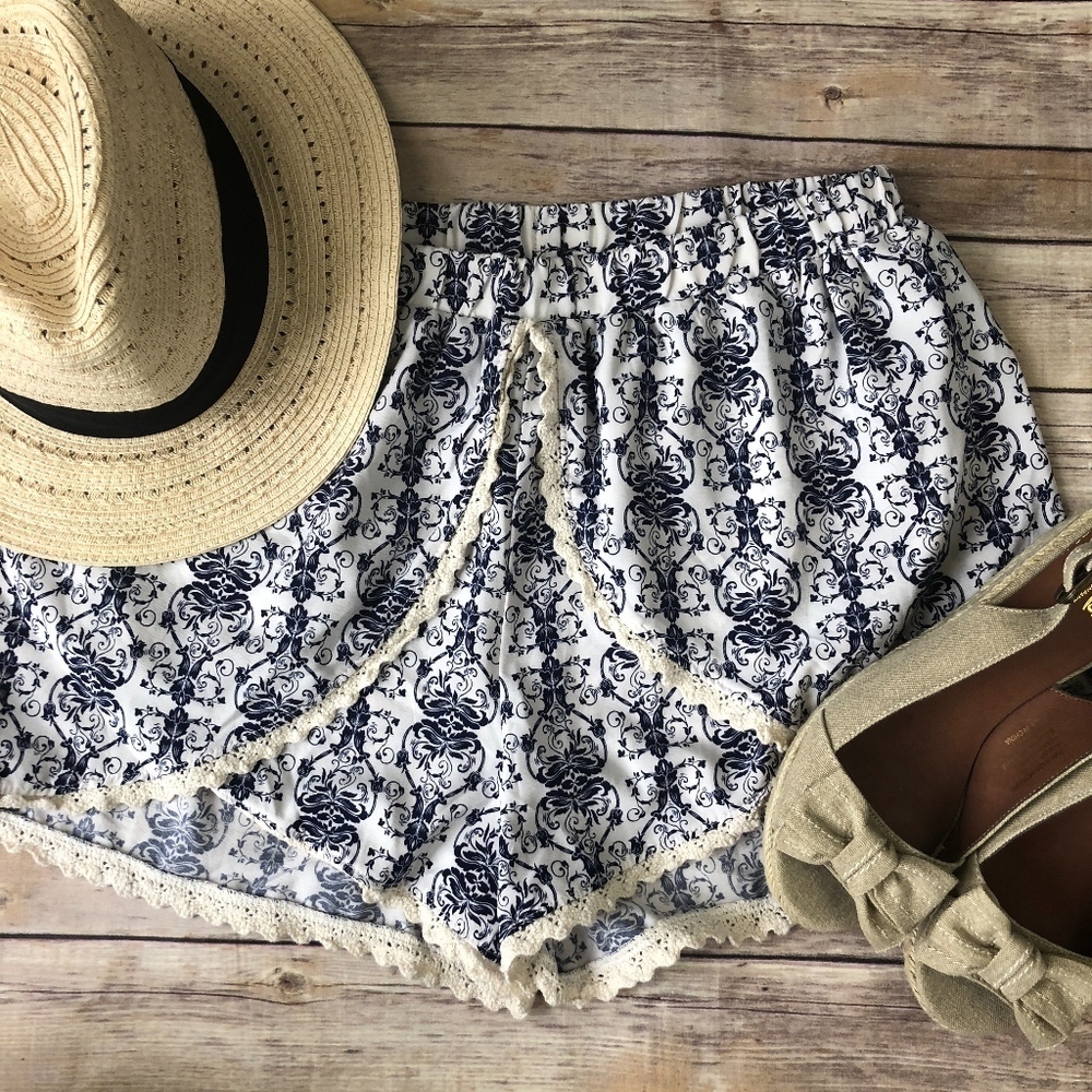 Chocolate Blue and White Shorts XL